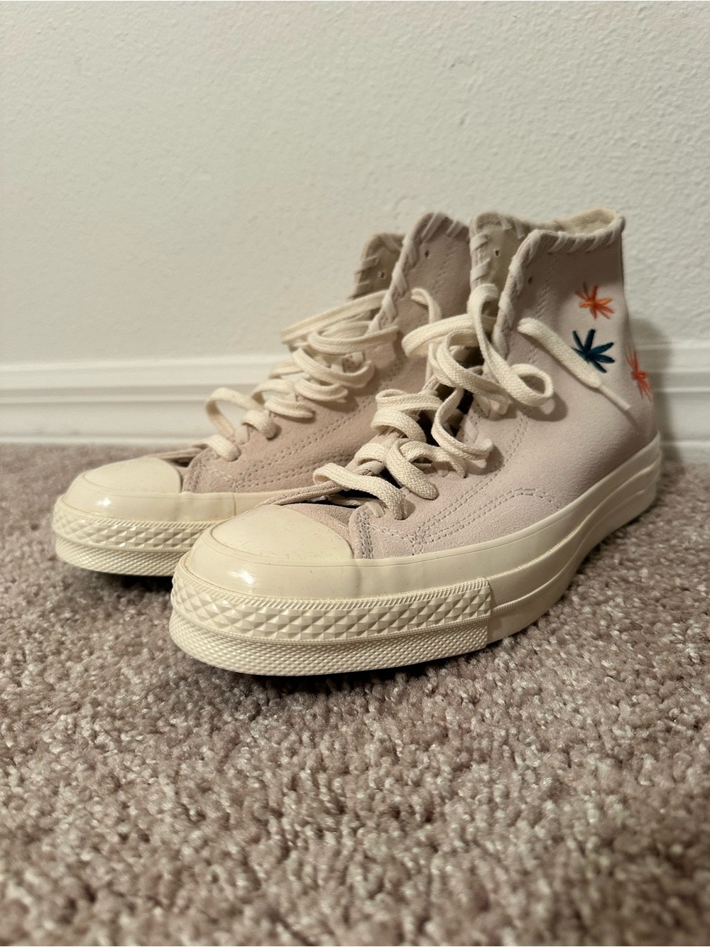Converse High-Top Canvas Sneakers in Cream with Embroidered Stars, NWOT